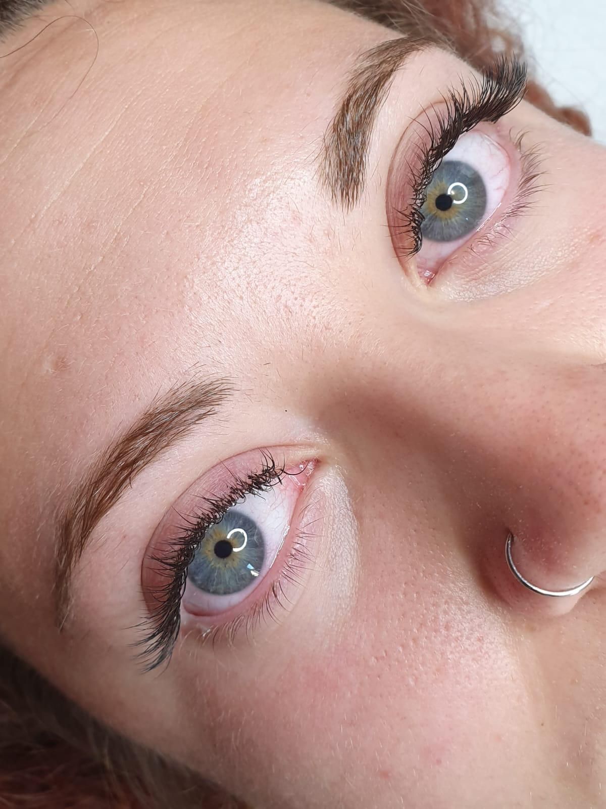 Extension Ciglia e Sopracciglia estetica luana