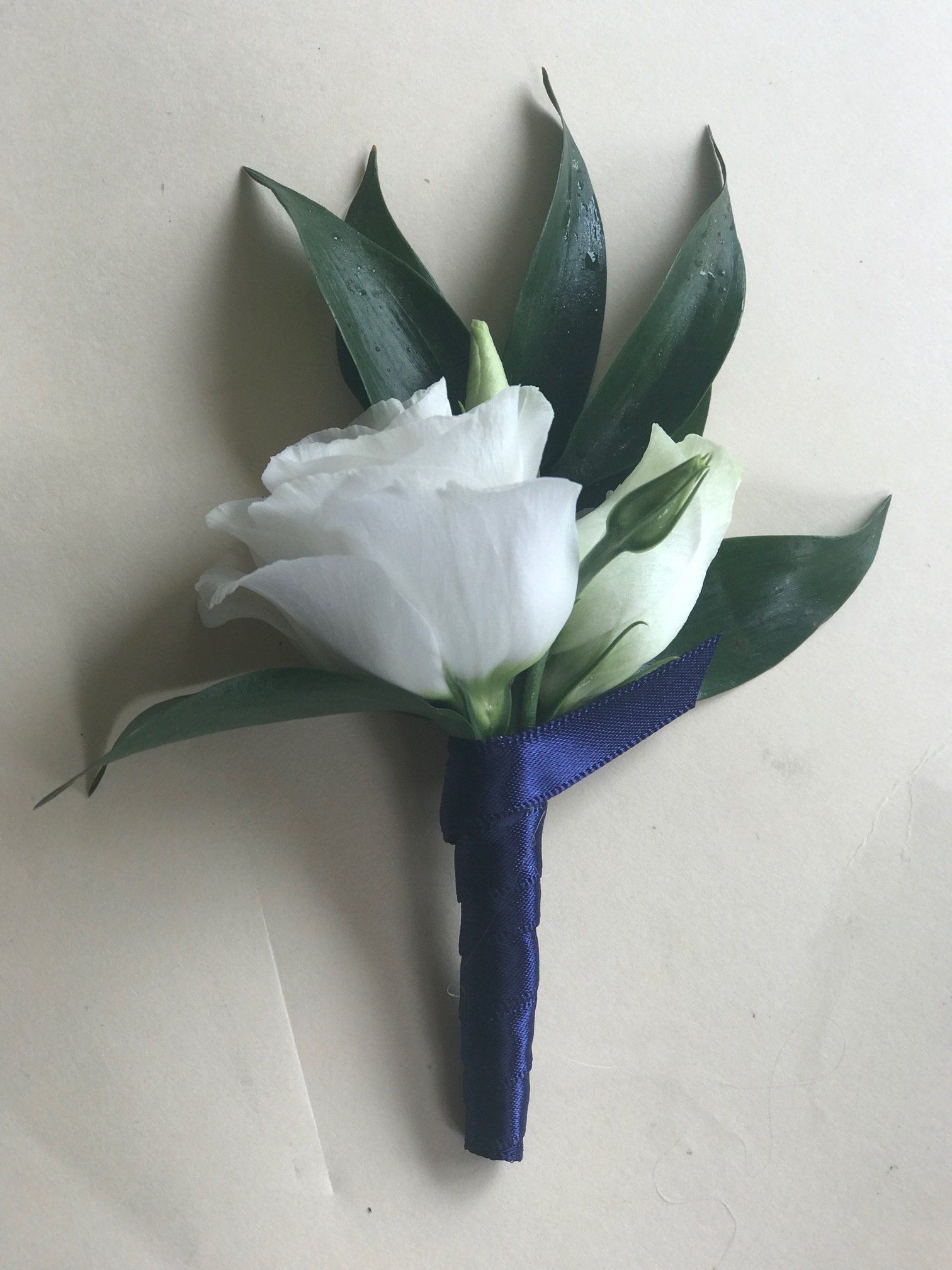 Ruscus with Lisianthus