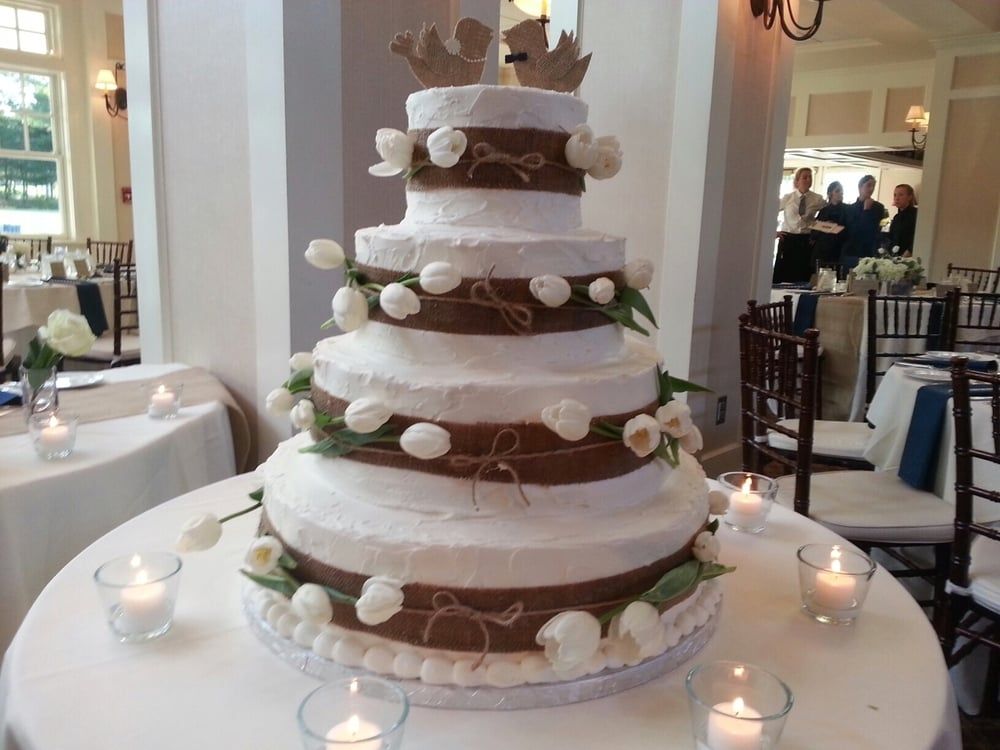 Wedding Cake with Twin Doves