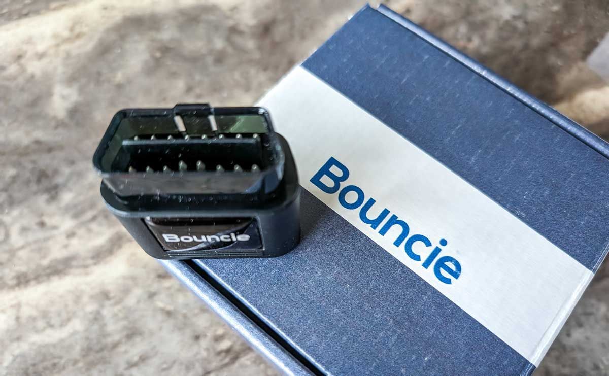 Bouncie GPS car tracker one piece gps tracking device