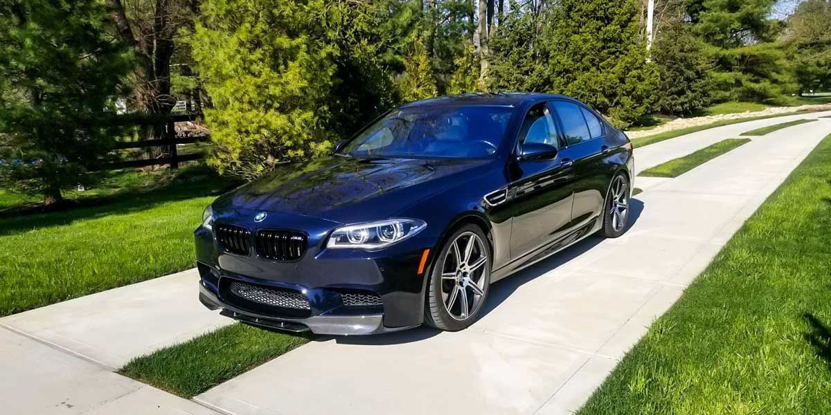 Blue BMW M5 used to test Michelin Pilot Sport 4S tires
