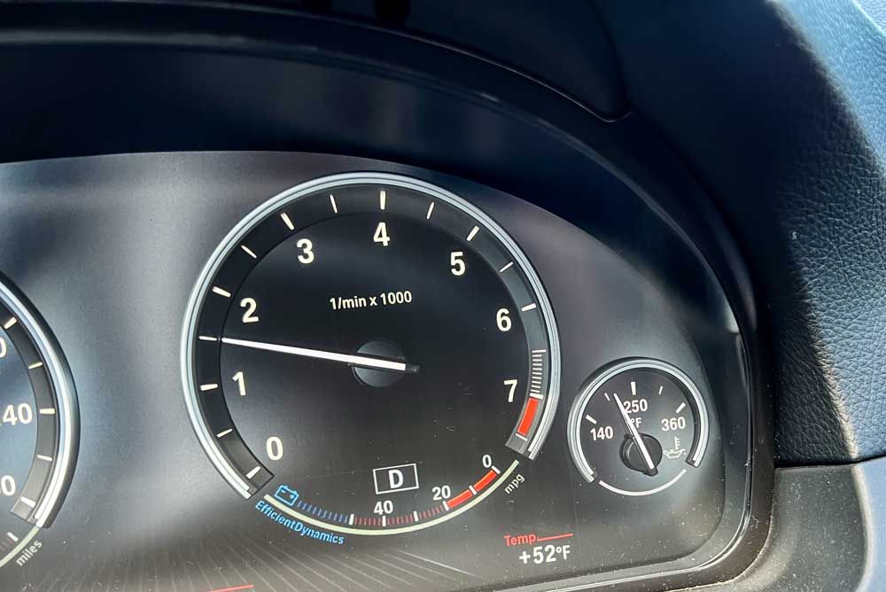 temperature displayed on overheating BMW temperature gauge
