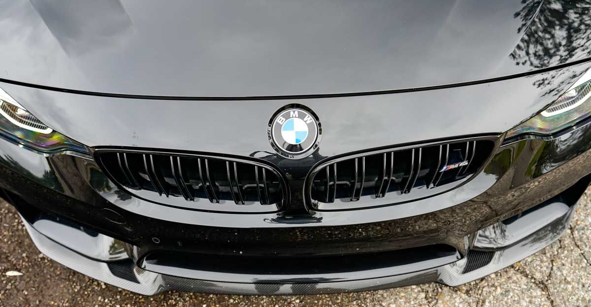 rw carbon front lip installed on BMW M4