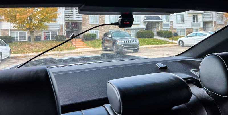 vantrue s1 dash cam on the rear windshield