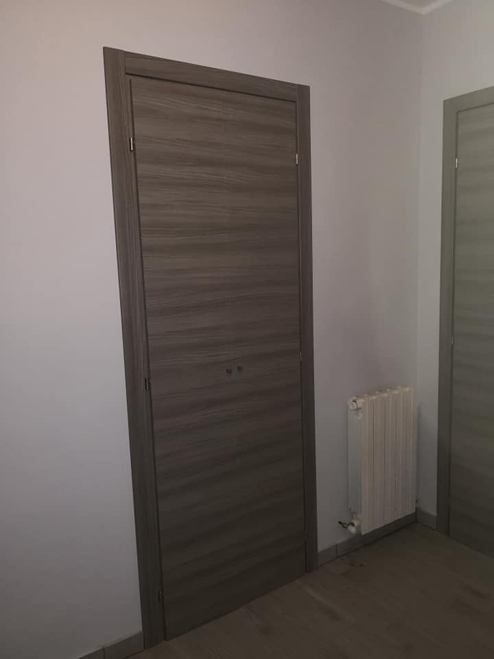 Porta moderna in legno