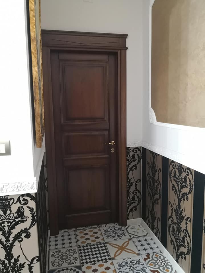 Porta in legno massello