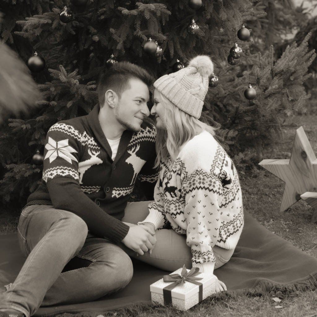 Weihnachtspullover, Holzsterne, Weihnachtsstimmung, Weihnachten 2018, Weihnachtsfotoshooting draußen.