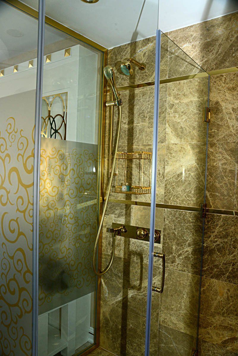 The Million Stone Hotel , Rooms