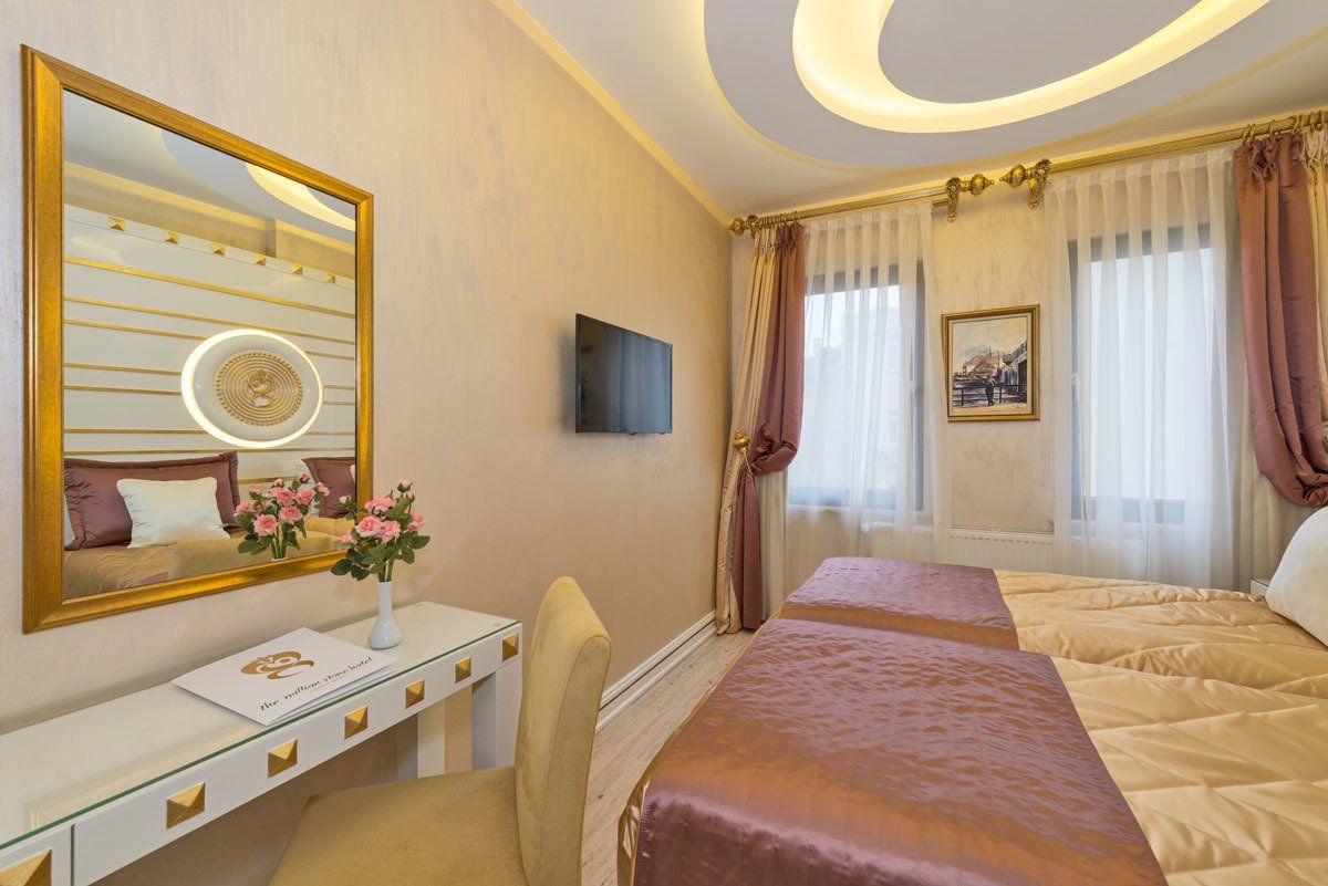 The Million Stone Hotel , Rooms