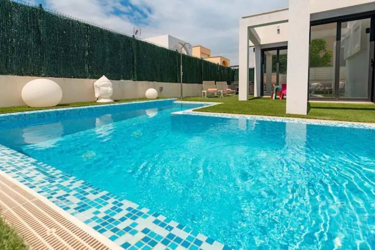 Villa Rubi con Piscina Privada — alquiler vacacional en Mallorca