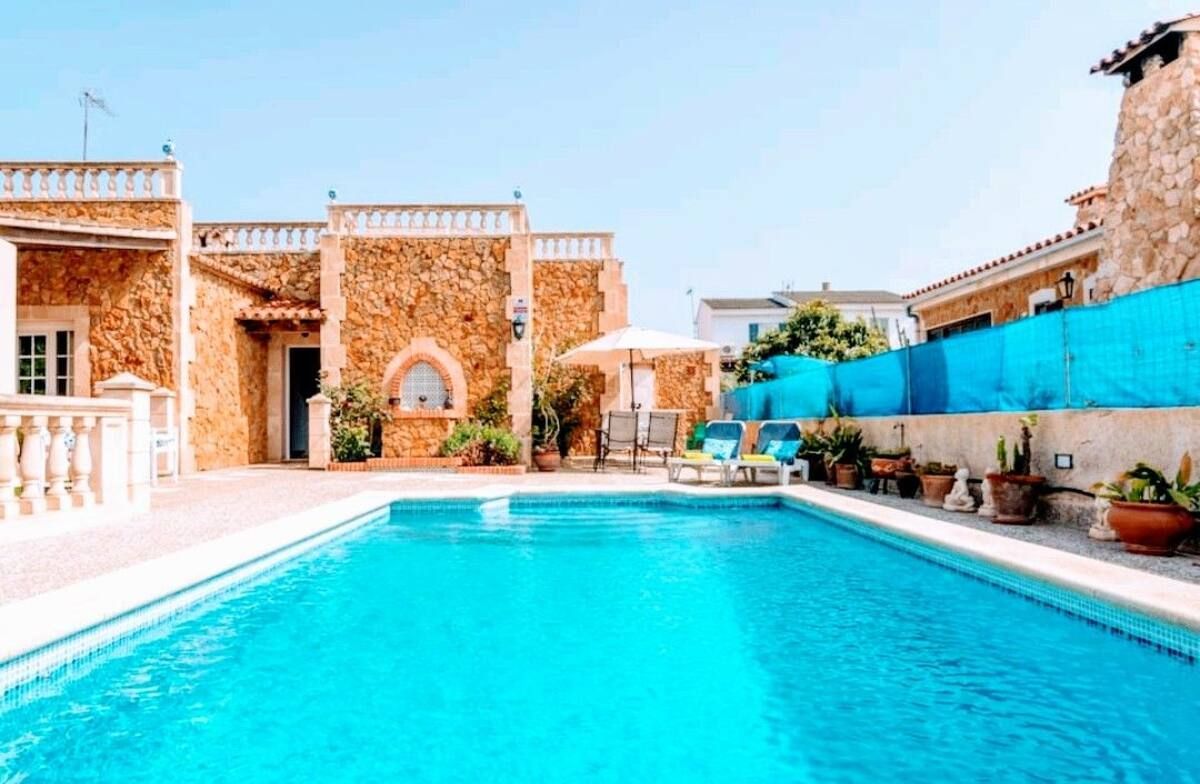 Villa Con Piscina en Badia Blava — alquiler vacacional en Mallorca