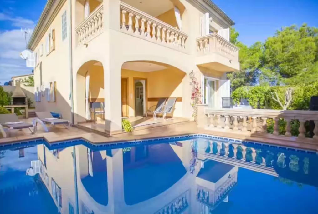 Villa Caracola Con piscina — alquiler vacacional en Mallorca
