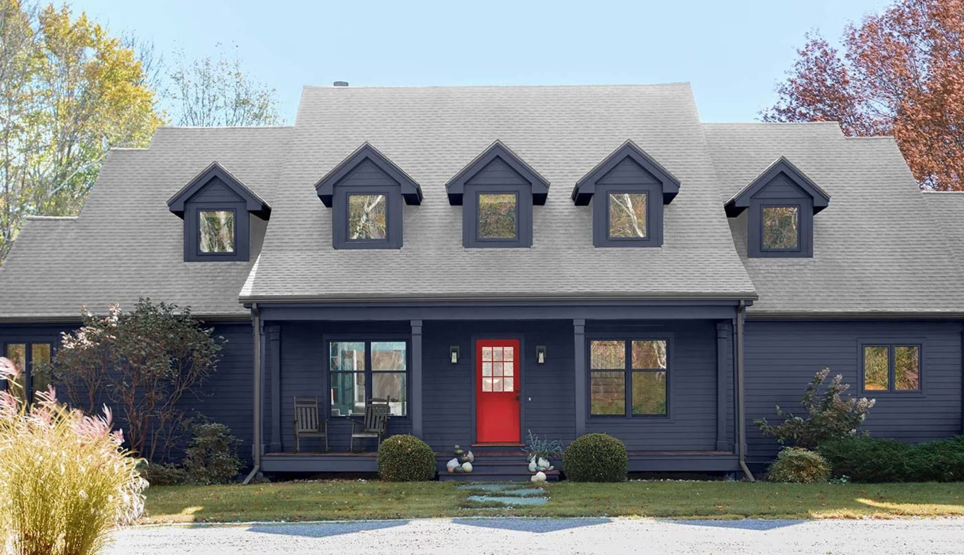 A home painted blue with Benjamin Moore exterior paint near Holland, Ohio (OH)