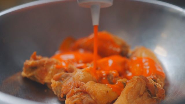Zeinoun Foods - Louisiana Supreme Chicken Wing Sauce NET