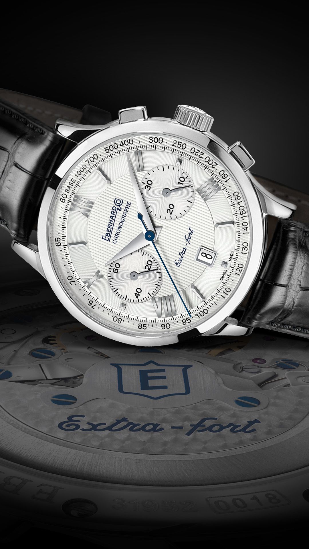 Un orologio d'argento con il cinturino nero