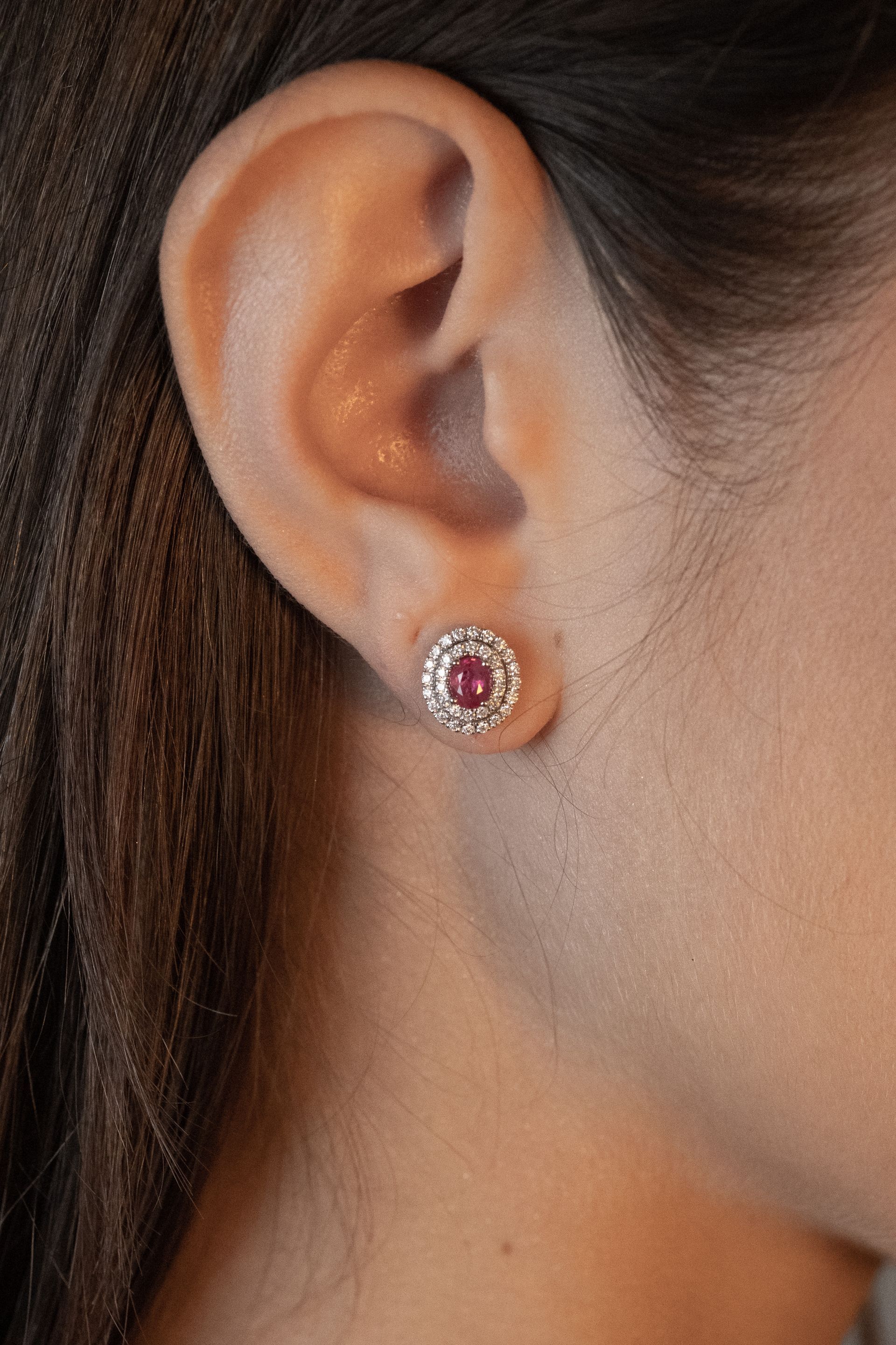 dettaglio orecchini diamante