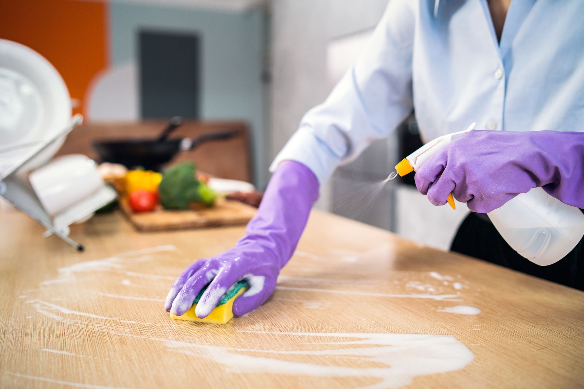 Table Cleaning — Southeast Calgary, AB — Delwen Cleaning
