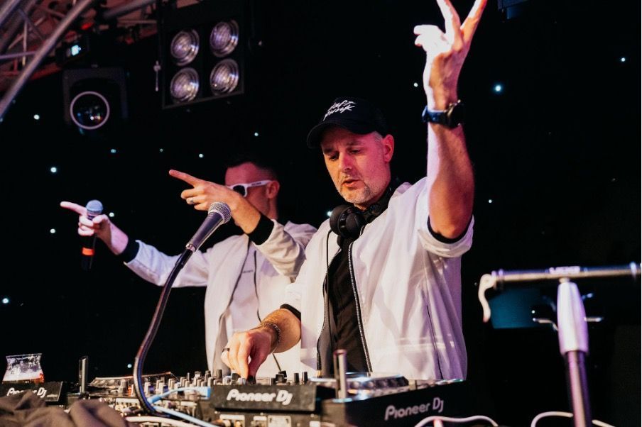 Boek Discobar Plankgaz nu voor 2026