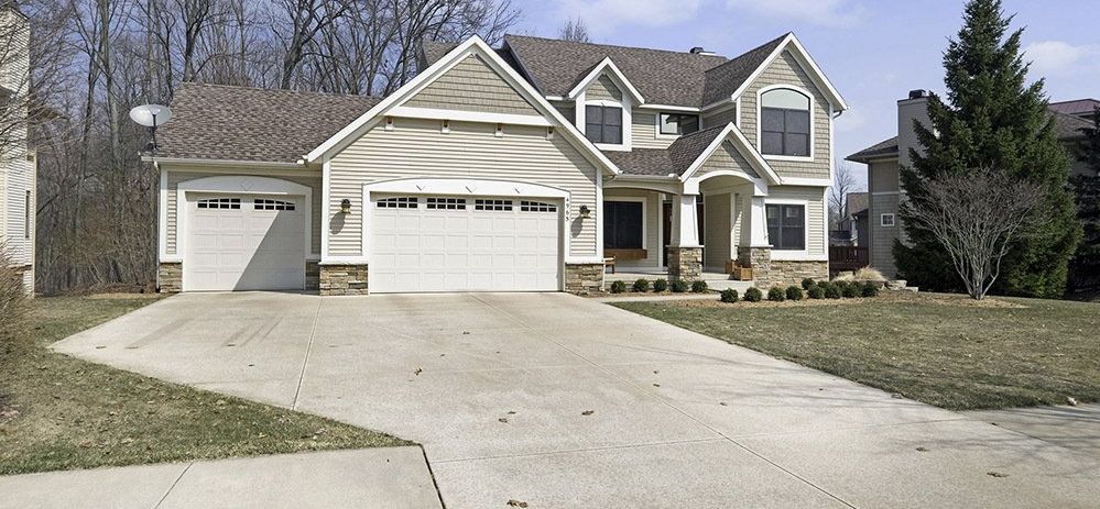 concrete driveway at Grand Rapids, MI home