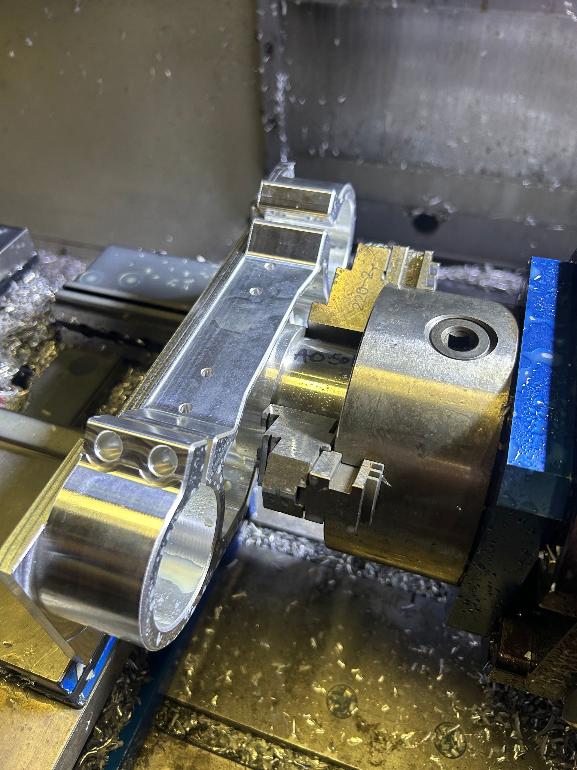 4th axis cnc machining r7 bottom yoke