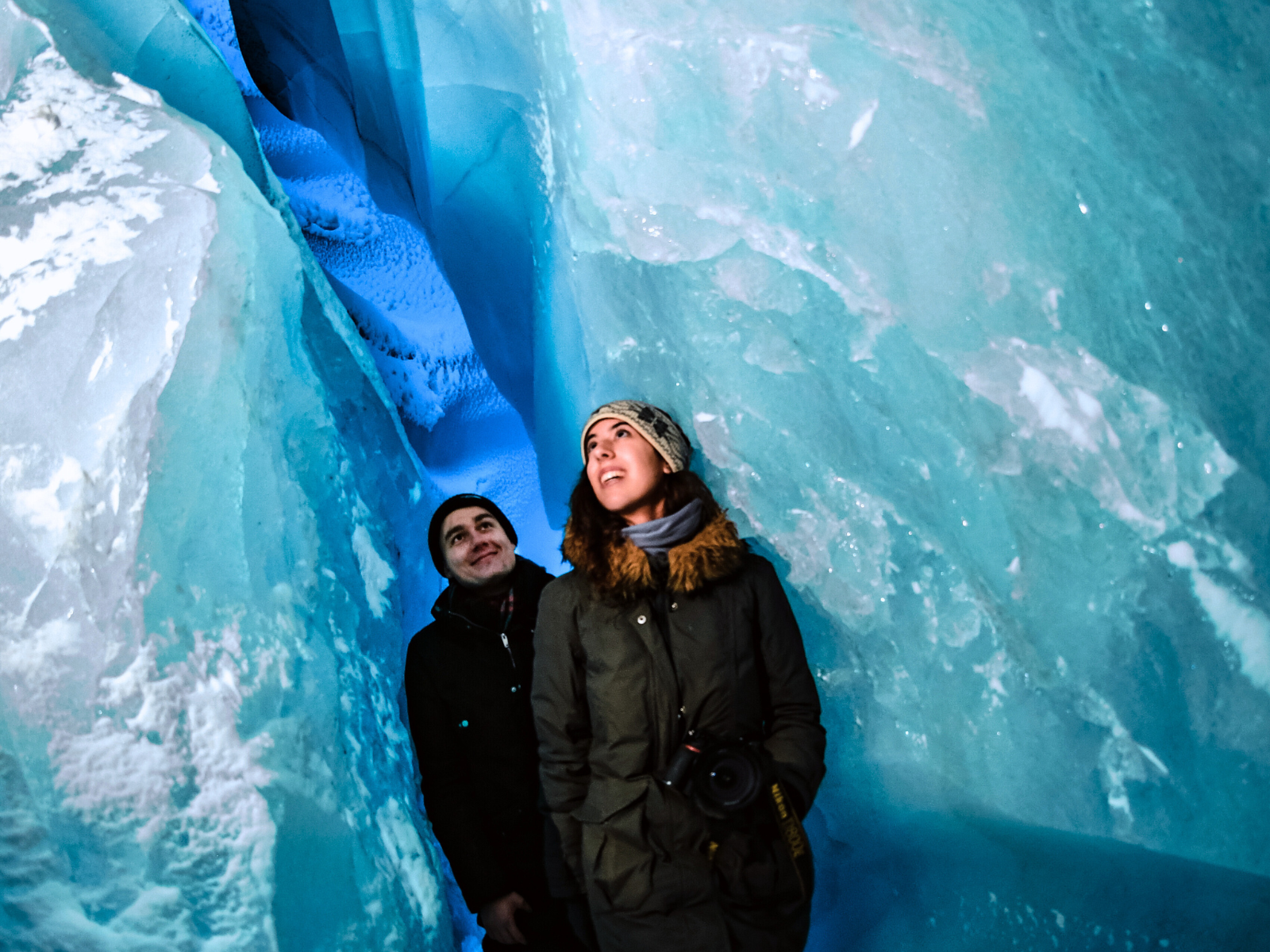 natural_ice_cave_langjokull