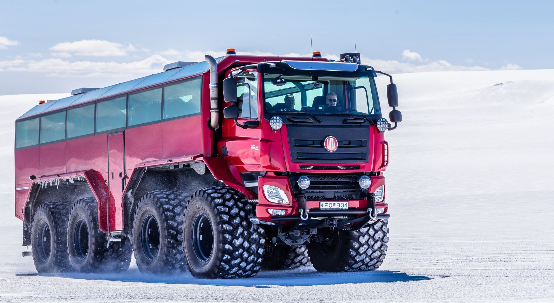 sleipnir2-tatra-monster-truck-bus-iceland
