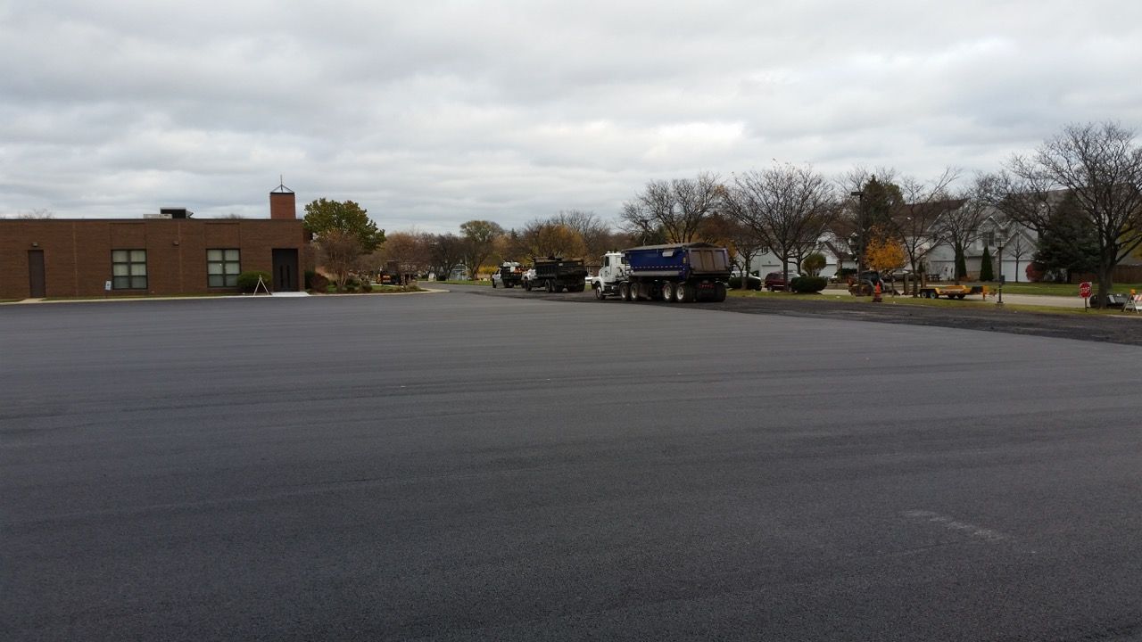 Wide Asphalt Area | Elgin, IL | RG Asphalt & Concrete LLC