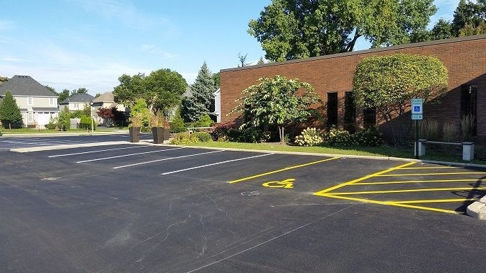 Roller Compacting Asphalt | Elgin, IL | RG Asphalt & Concrete LLC