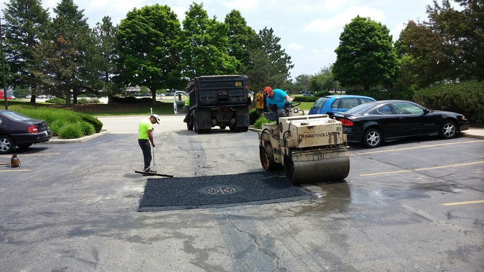 Asphalt Reapplying | Elgin, IL | RG Asphalt & Concrete LLC