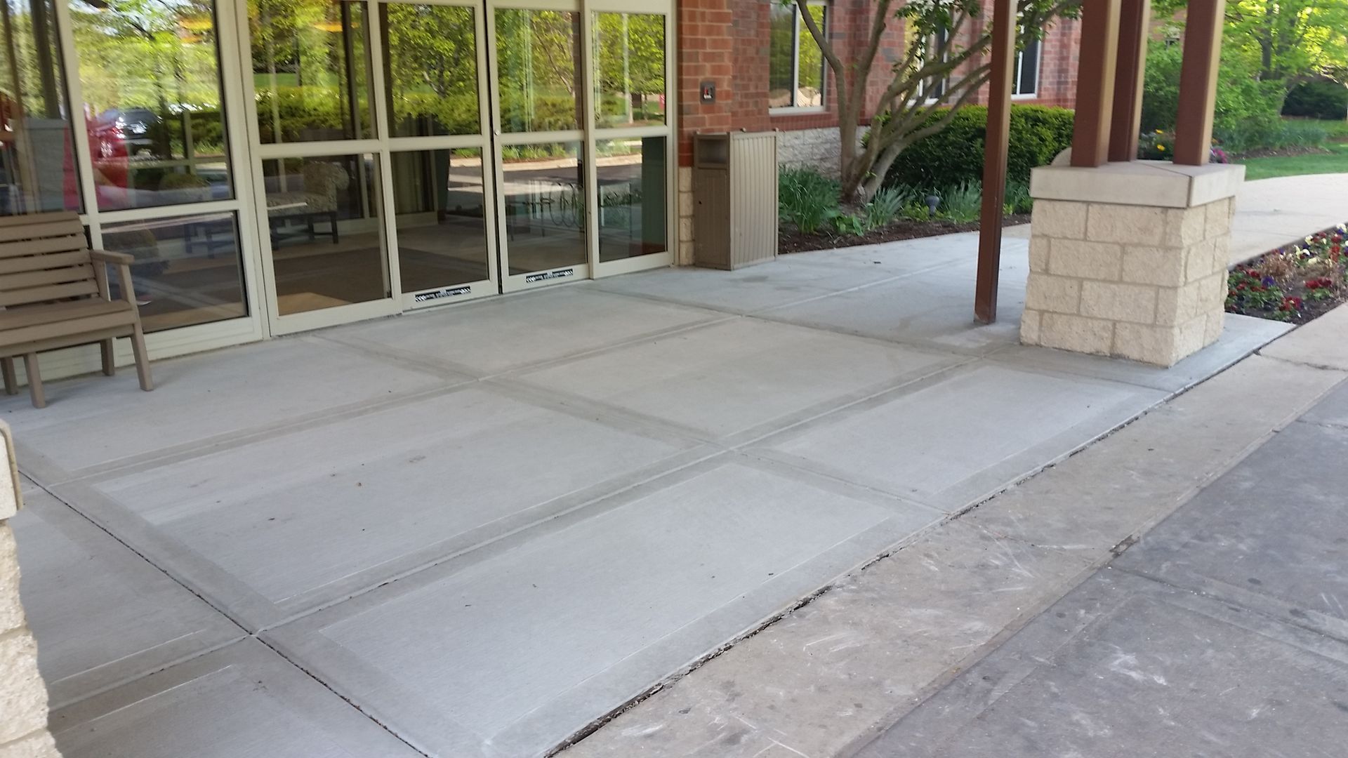 Entrance Concrete Floor | Elgin, IL | RG Asphalt & Concrete LLC
