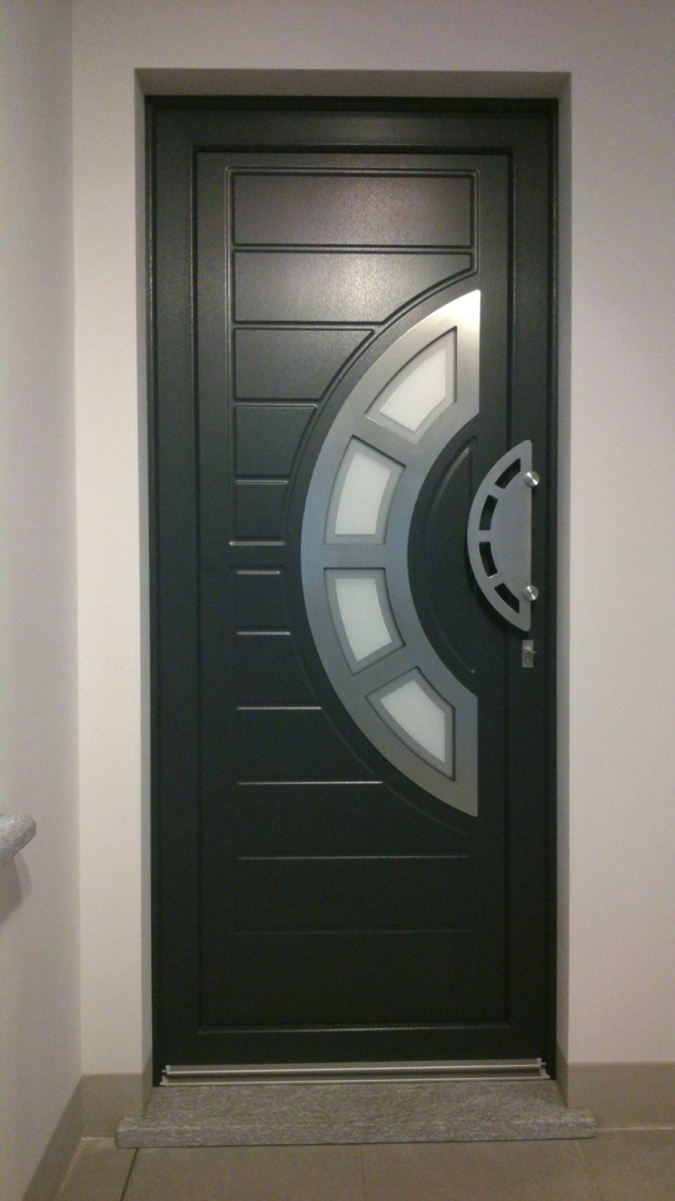 Portoncino con inserti in vetro