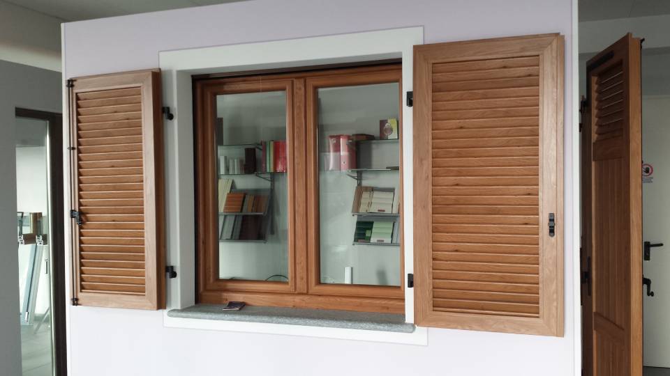 Finestra in legno