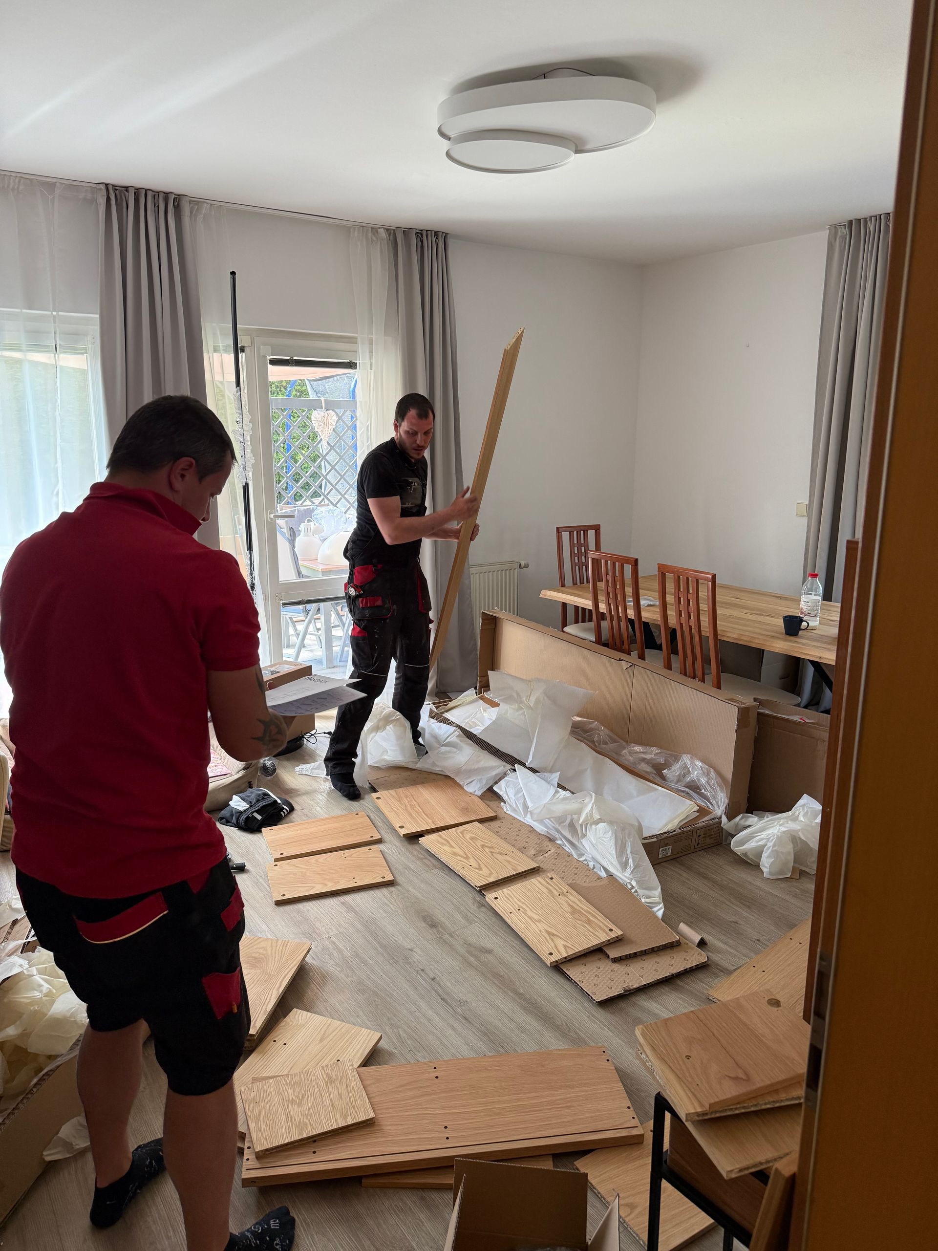 Sehraná parta pro realizace interiérů.