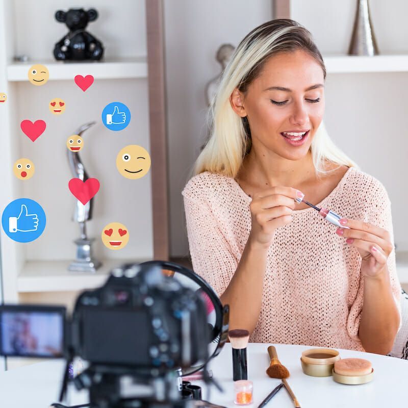make up blogger social media influencer