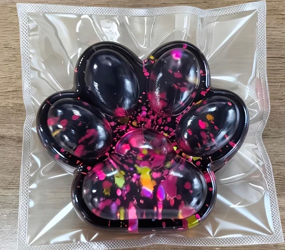 Sparkling pink cat paw squishy