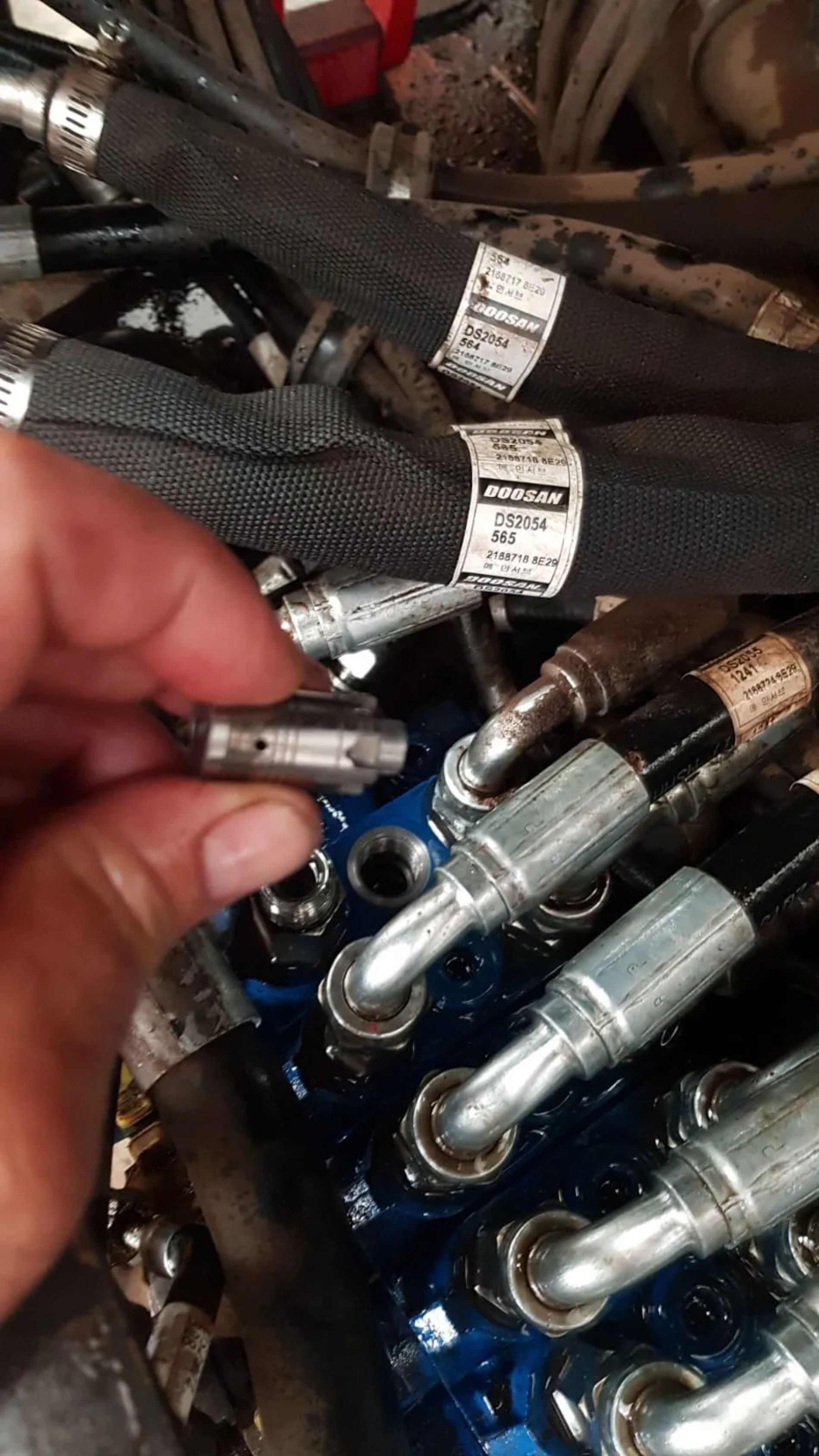 sostituzione ricambio su un mezzo