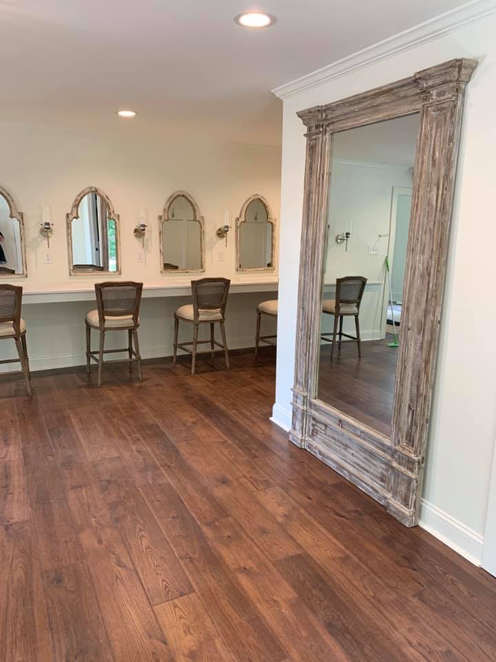 Reception Venue — Room With Mirrors And Wooden Floor on Suite in Decatur, AL