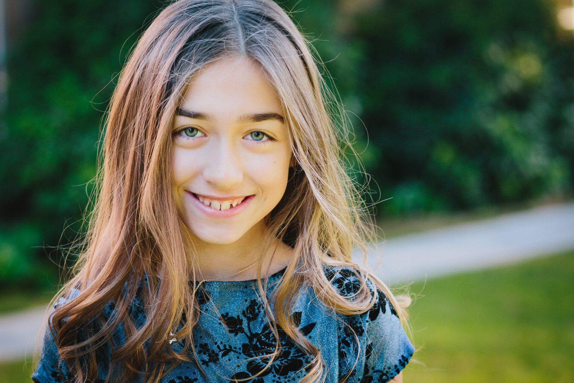 Portrait photo of a young daughter
