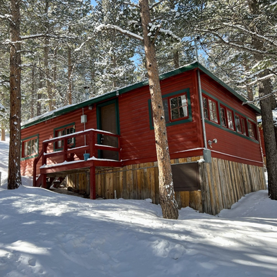 Yellowstone Lodge – Sunshine Mountain Retreat