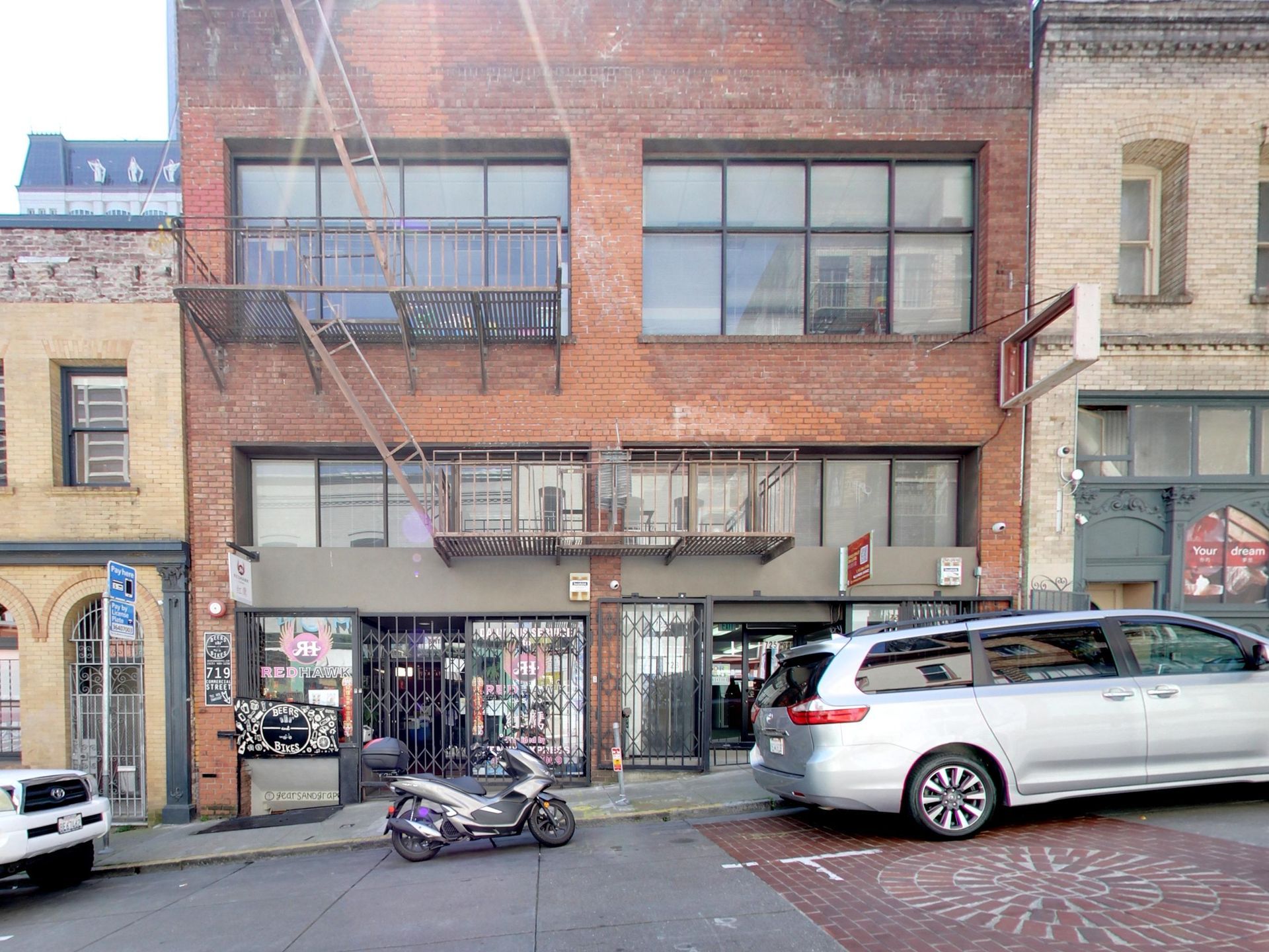 exterior of 716 sacramento san francisco office space