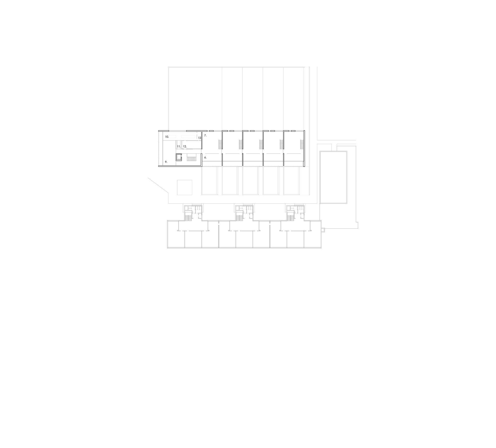 Pianta architettonica con stanze rettangolari e linee verticali, su sfondo bianco.