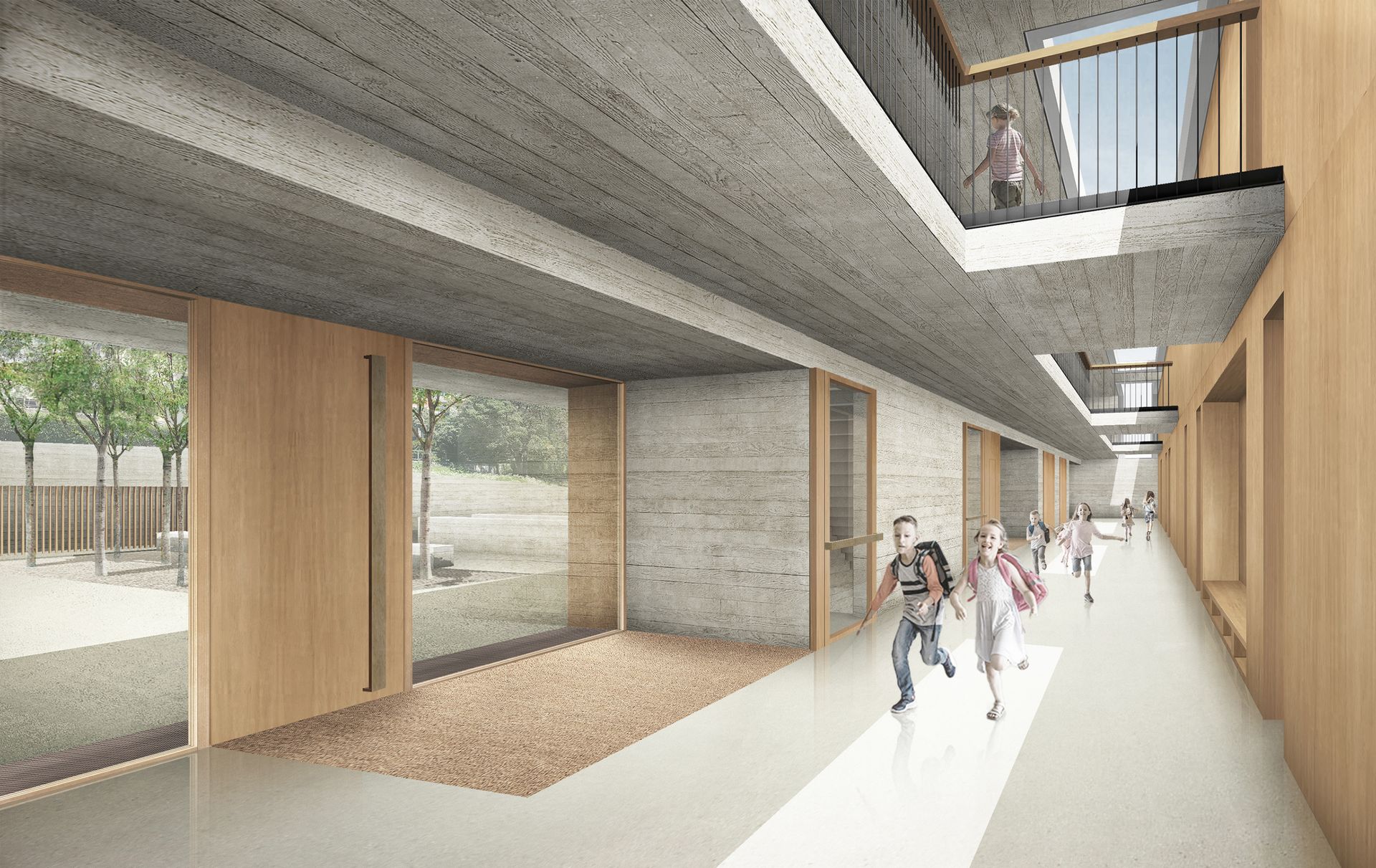 Bambini che corrono lungo il corridoio di una scuola, pareti in legno, grandi finestre e un parco giochi all'aperto visibile.