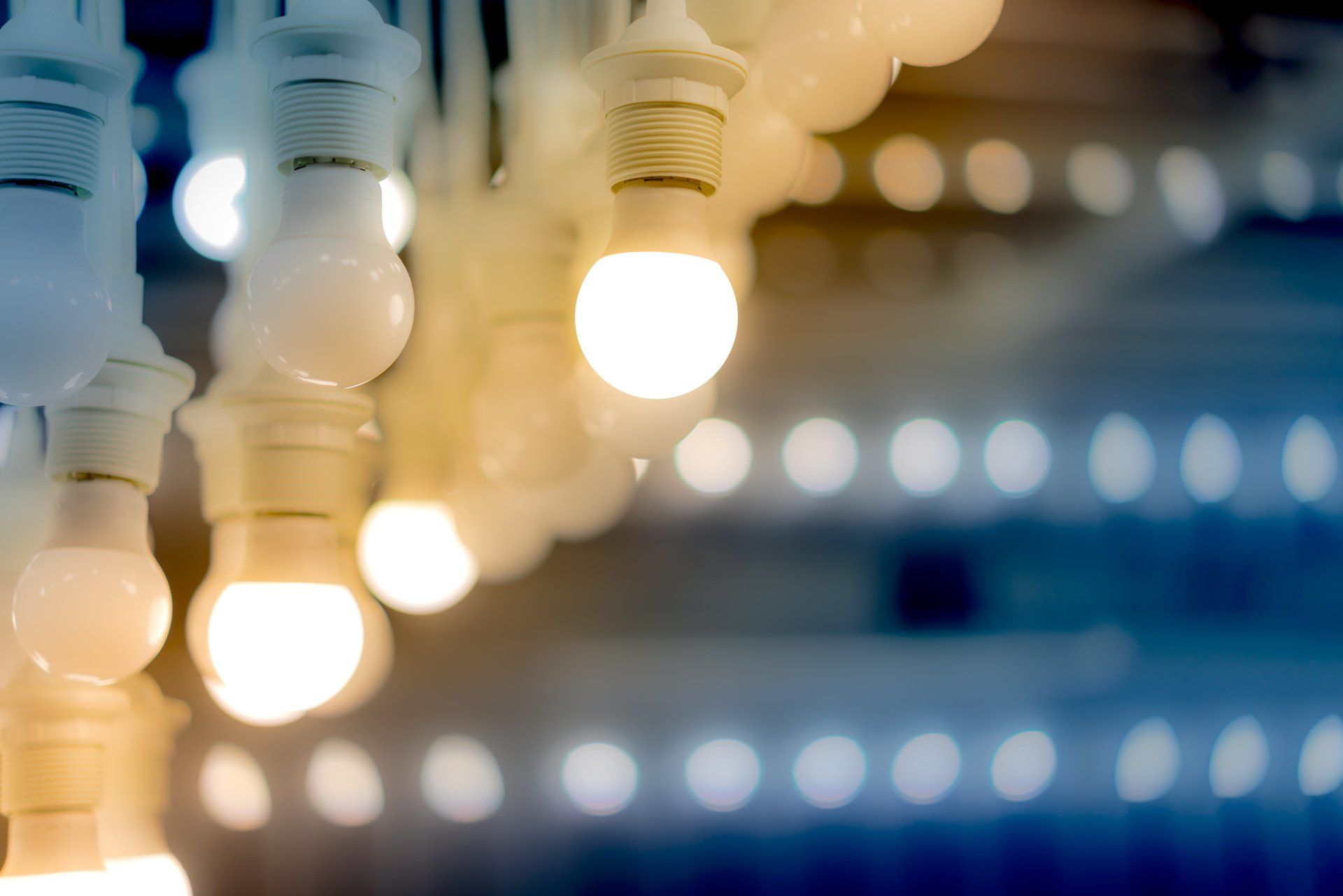 Cómo iluminar tu hogar utilizando los focos LED – B·LED - Blog