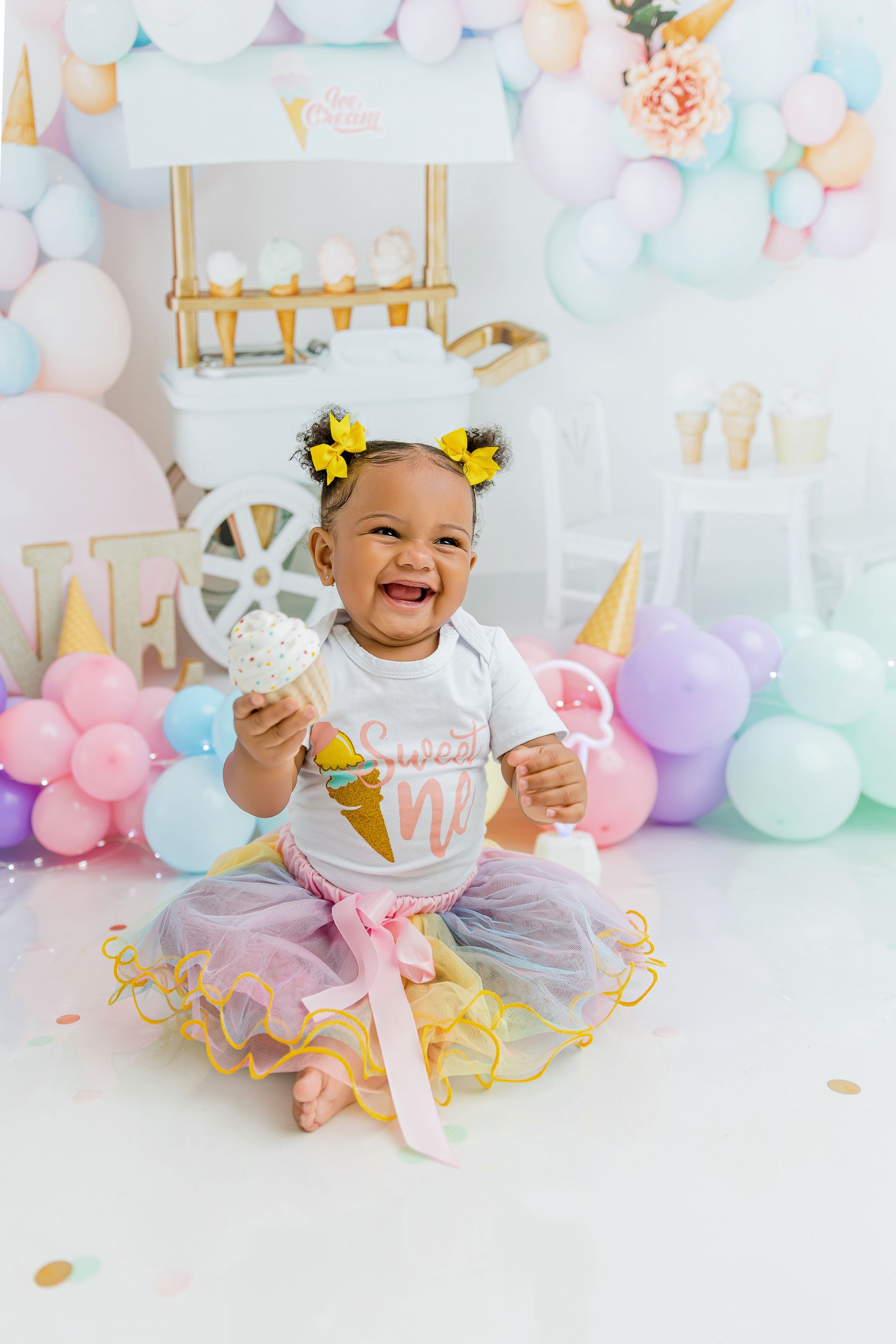 Newborn photography outfit combination for family
