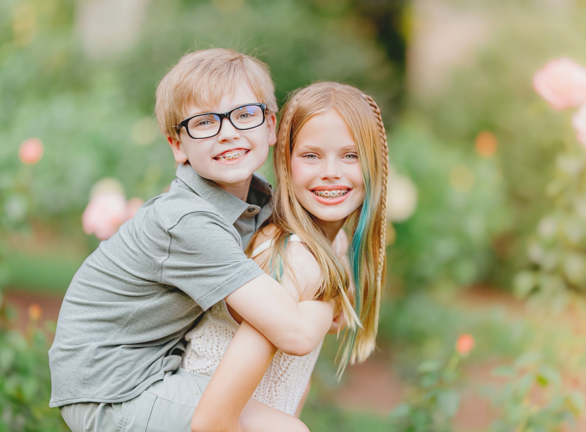 Siblings Photoshoot at the Raleigh Rose Garden
