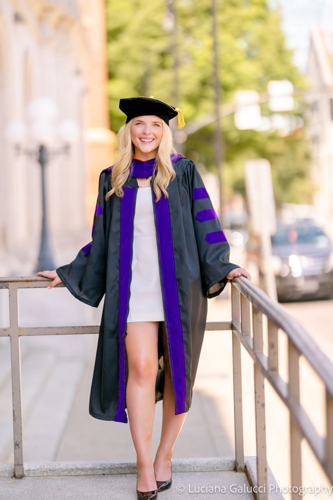 Graduation portrait session by Luciana Galucci Photography at Campbell University School of Law in Raleigh, North Carolina featuring cap and gown near the courthouse