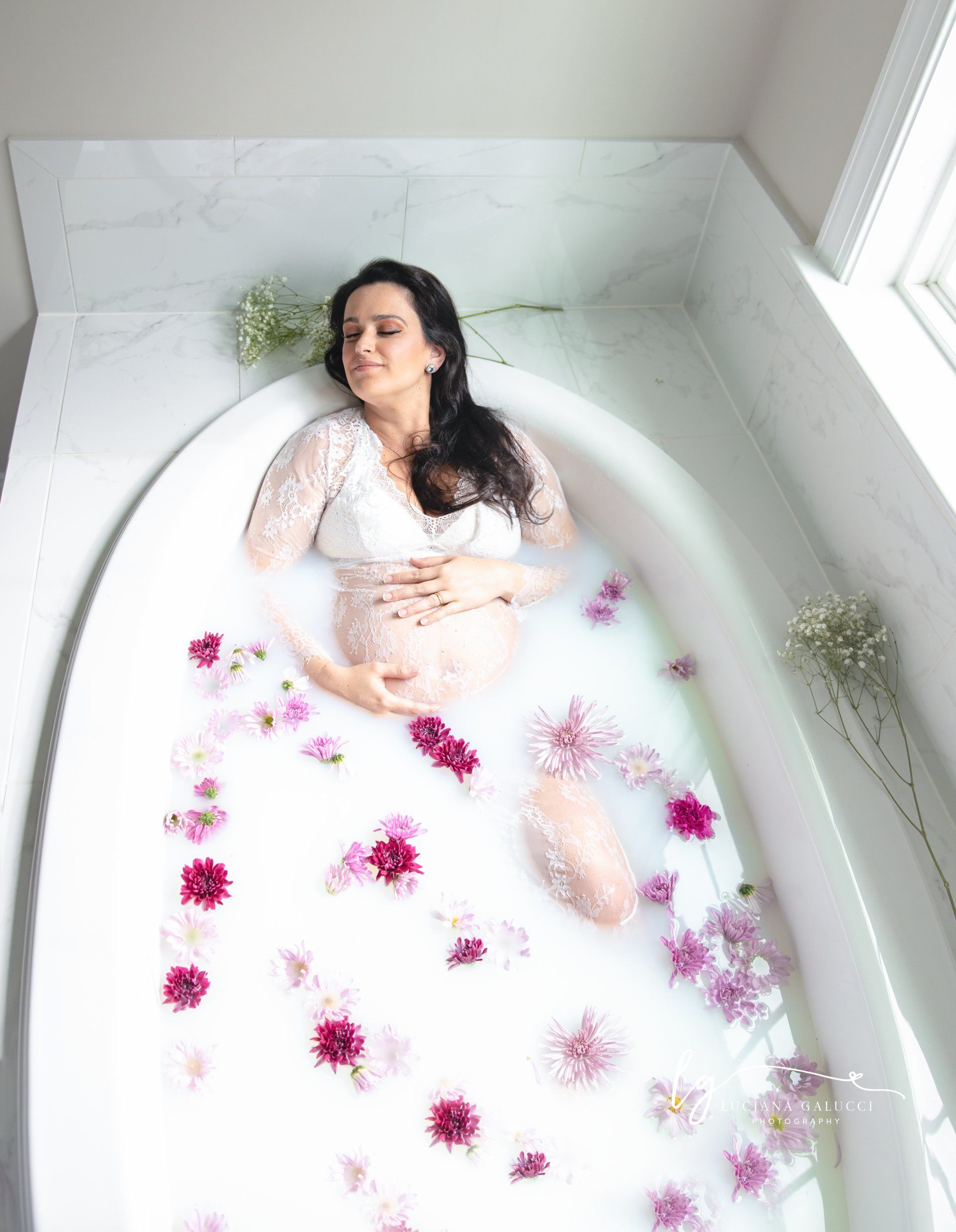 Milk Bath Photoshoot by Luciana Galucci Photography