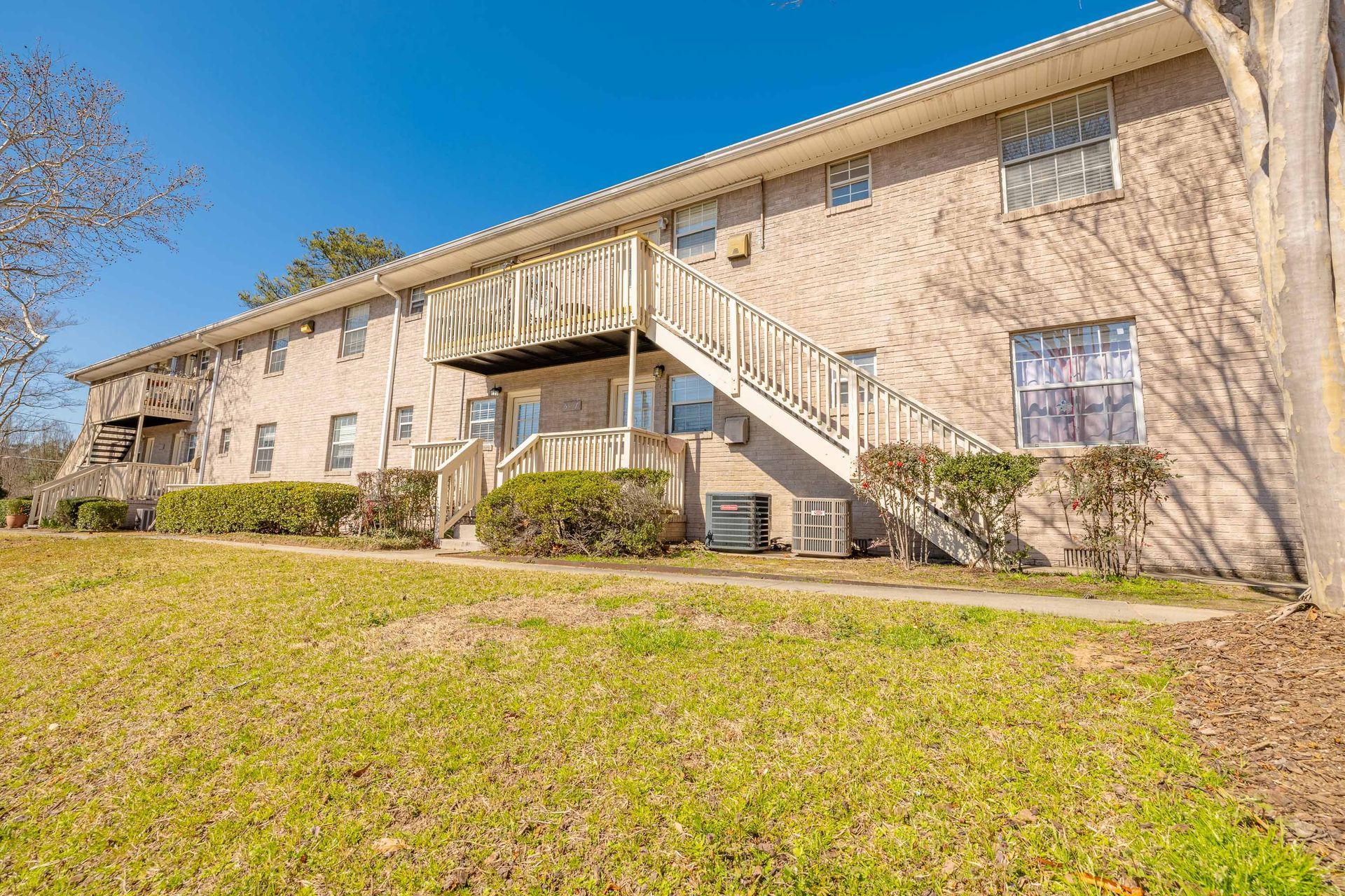 Peachtree Hills Court apartment building in Buckhead Atlanta GA