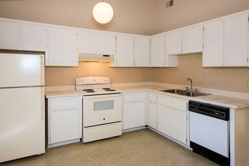 Redding Court Apartments Kitchen