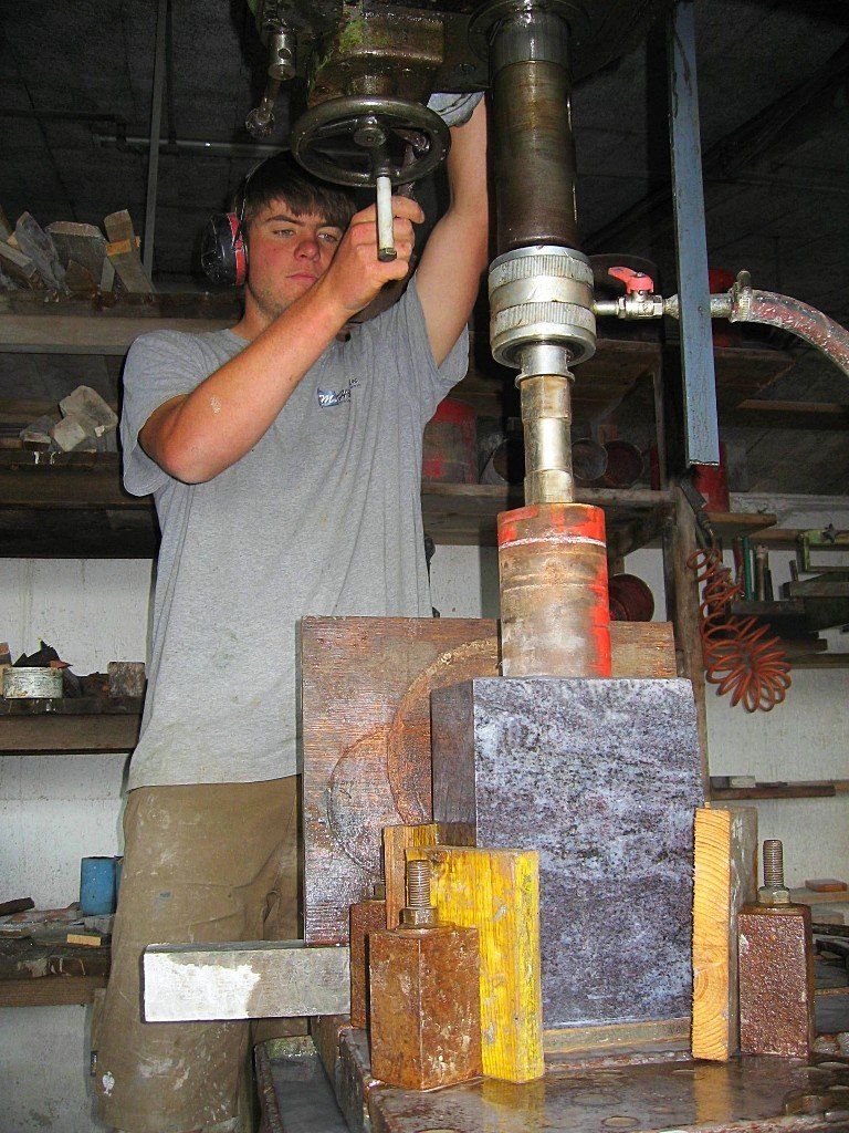 Höcklin Löffingen Naturstein Löffingen Treppen Bad Küche Grabsteine Brunnen Tische Naturstein Löffingen Höcklin